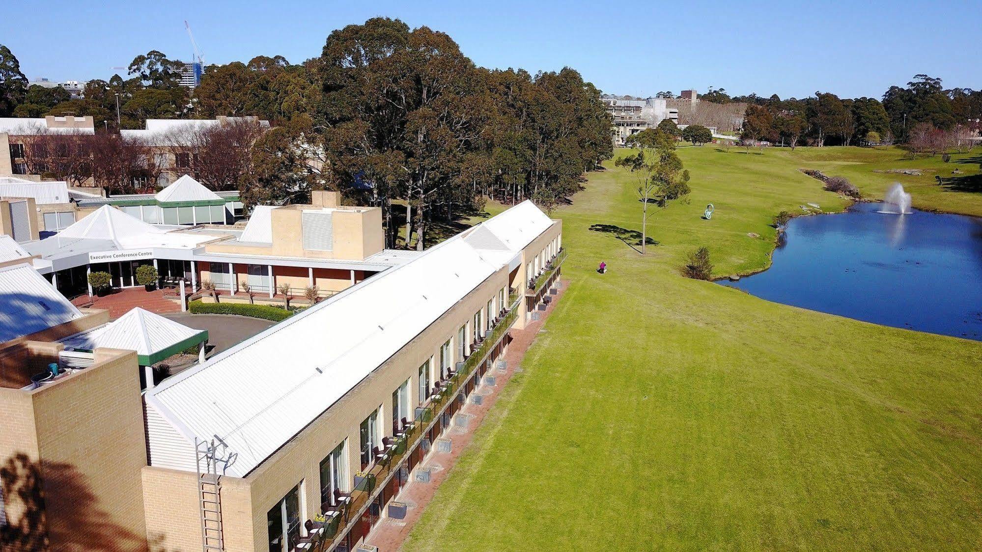 Lakeside Hotel And Conference Centre Sydney Exterior foto