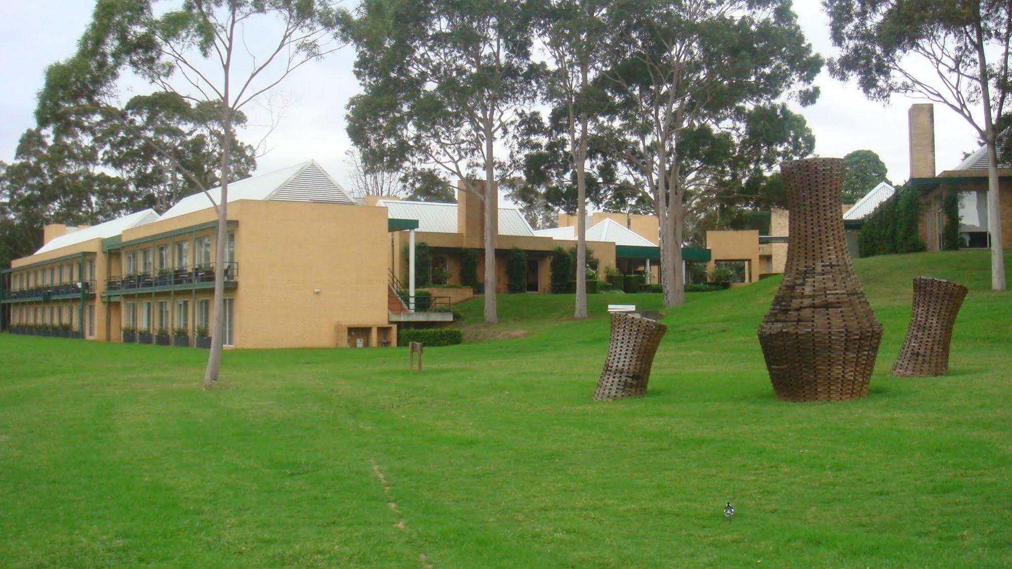 Lakeside Hotel And Conference Centre Sydney Exterior foto
